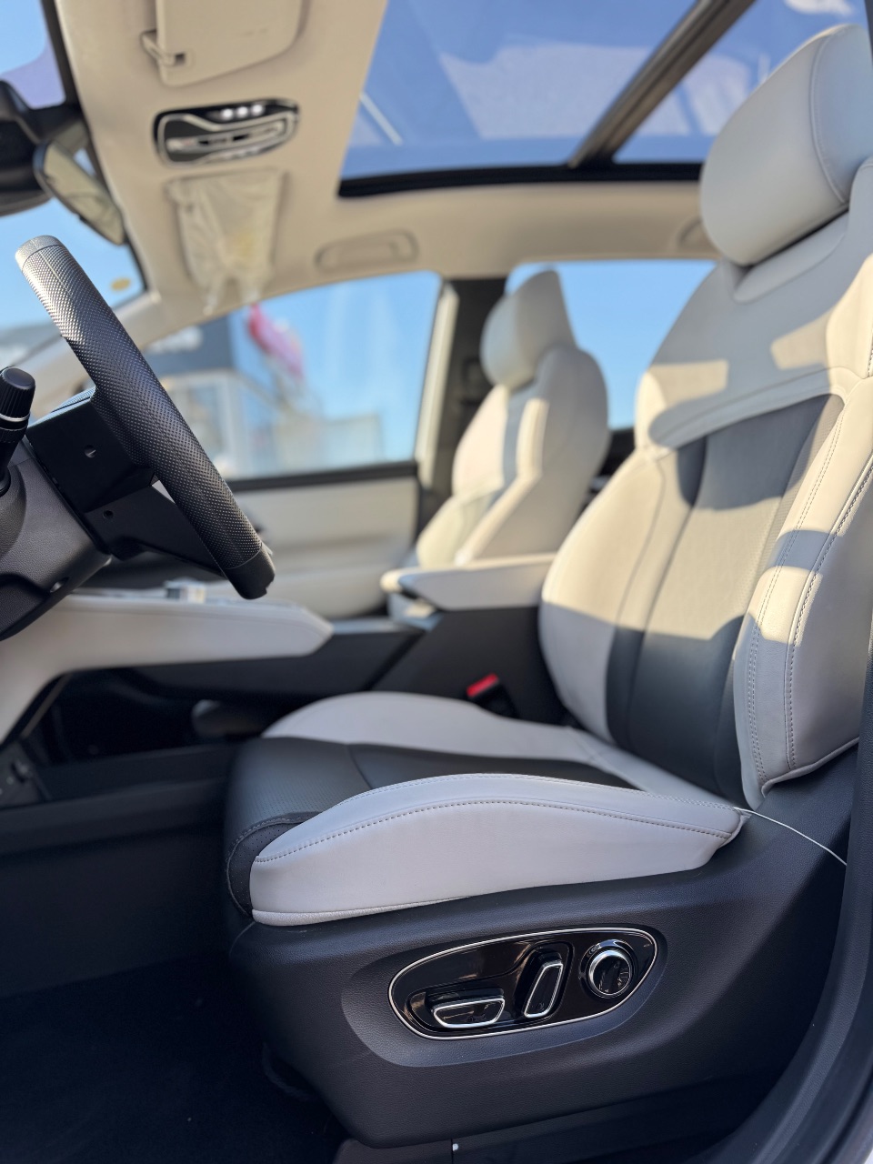 Mitsubishi Airtrek - фото 7