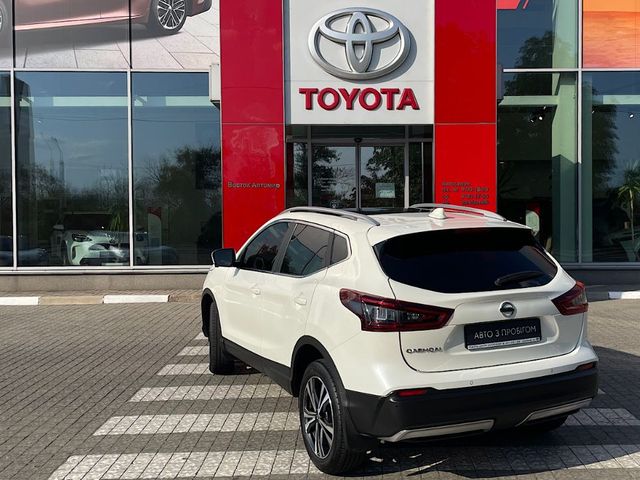 Nissan Qashqai - фото 2