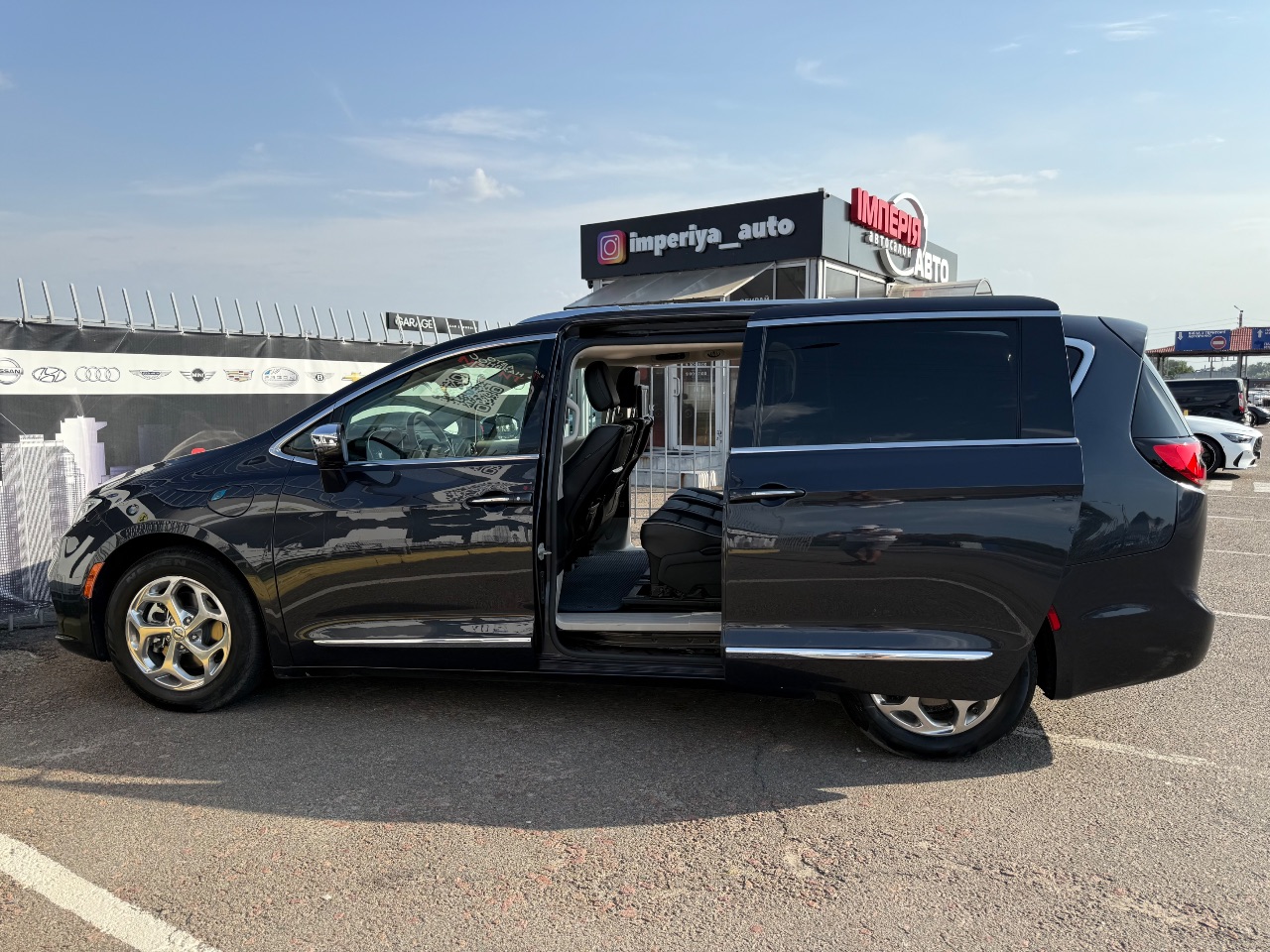 Chrysler Pacifica - фото 7