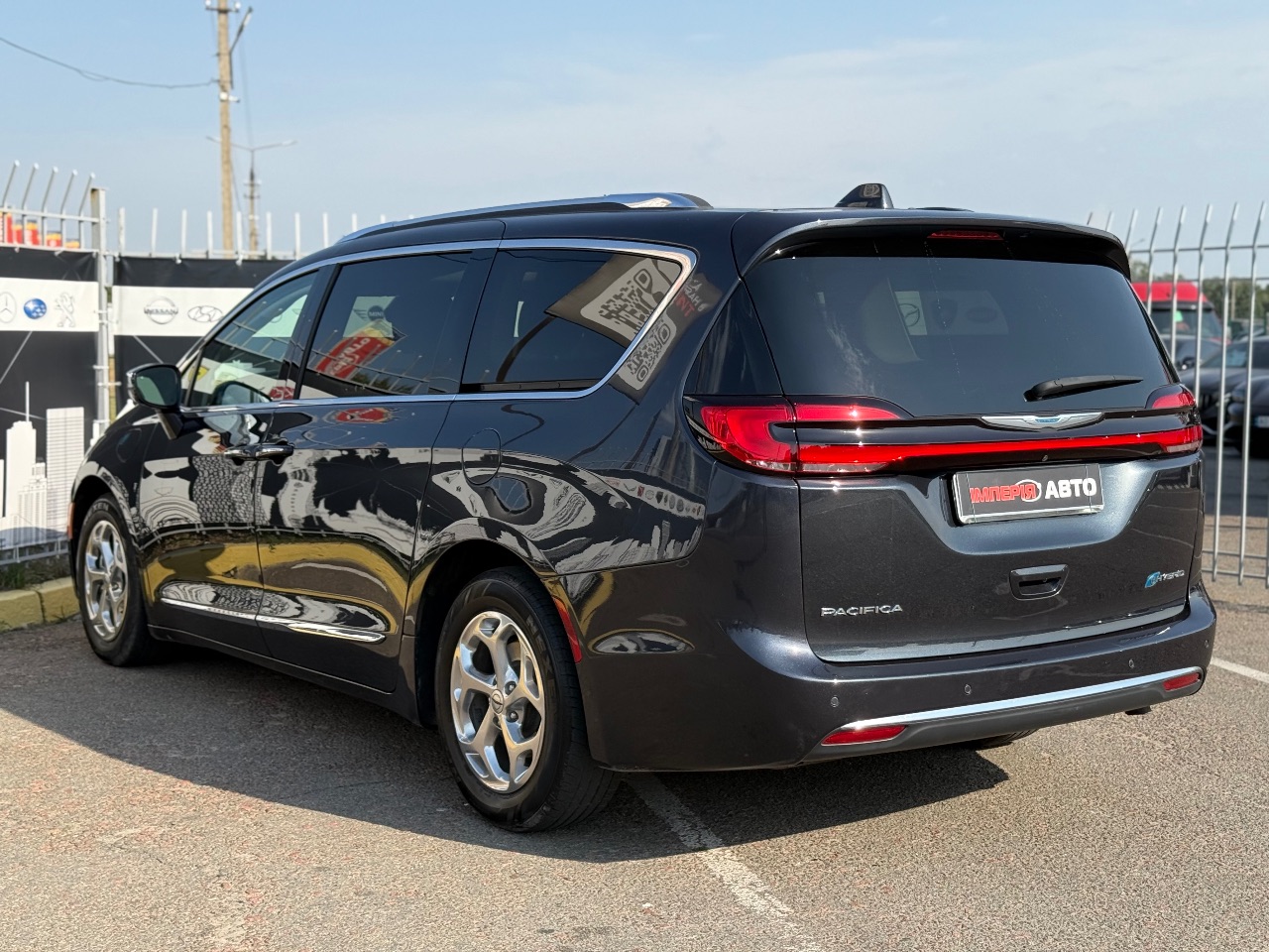 Chrysler Pacifica - фото 5