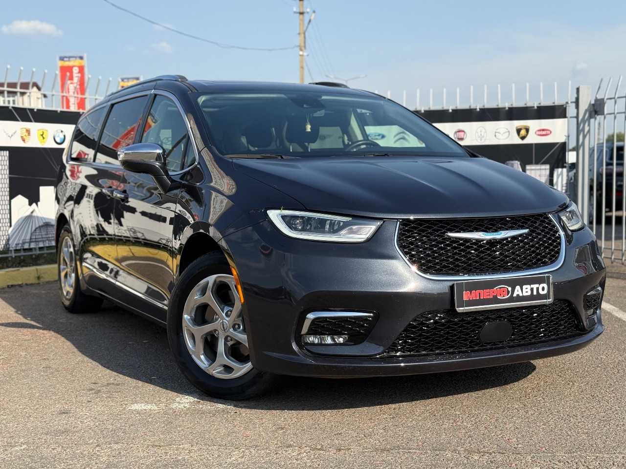 Chrysler Pacifica - фото 2