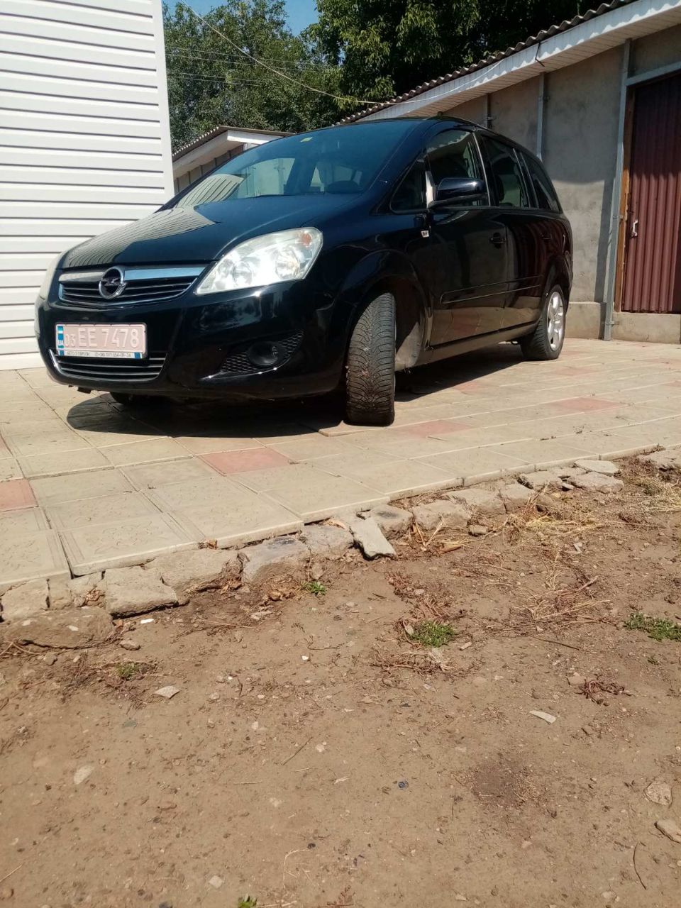Opel Zafira - фото 8