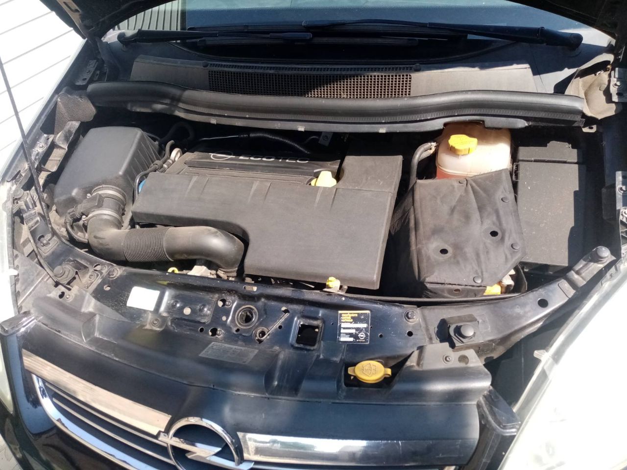 Opel Zafira - фото 2