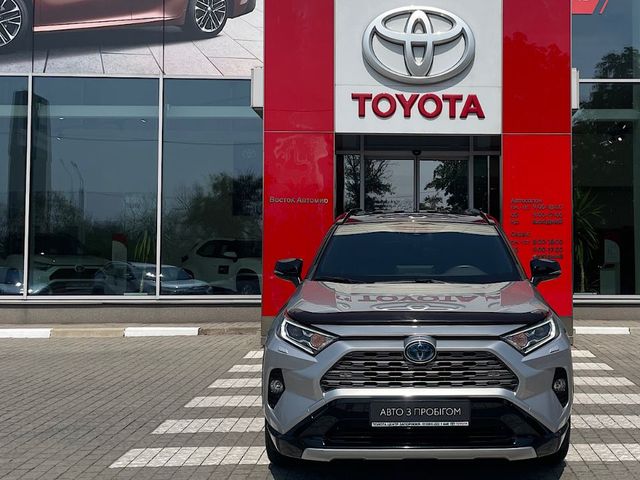 Toyota RAV4 - фото 5