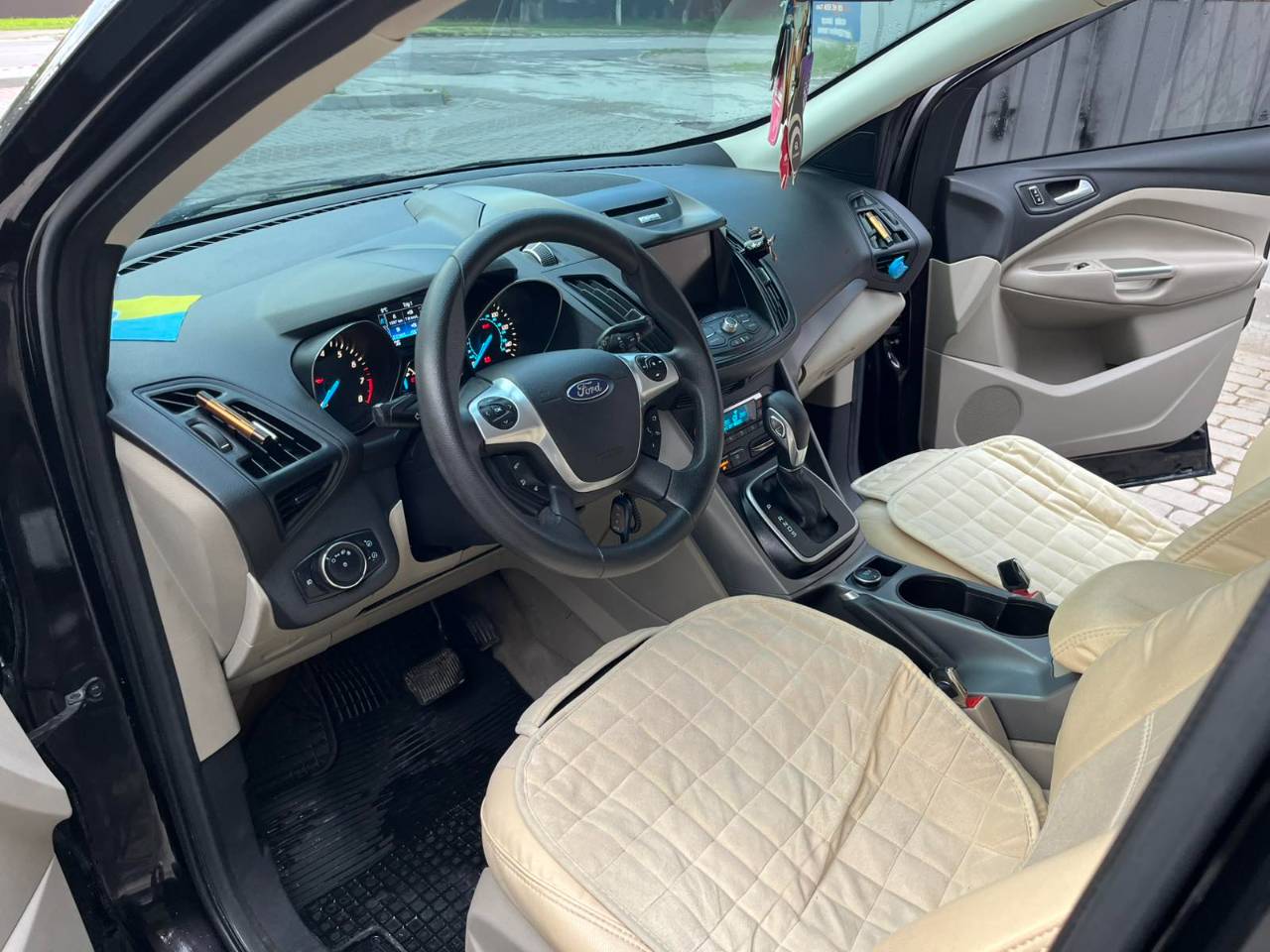 Ford Escape - фото 8