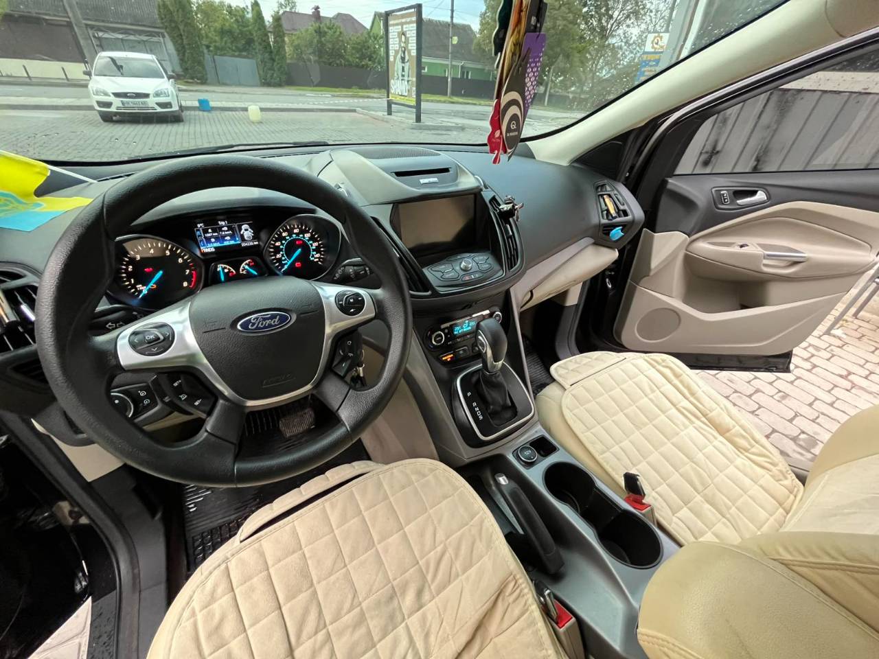 Ford Escape - фото 27