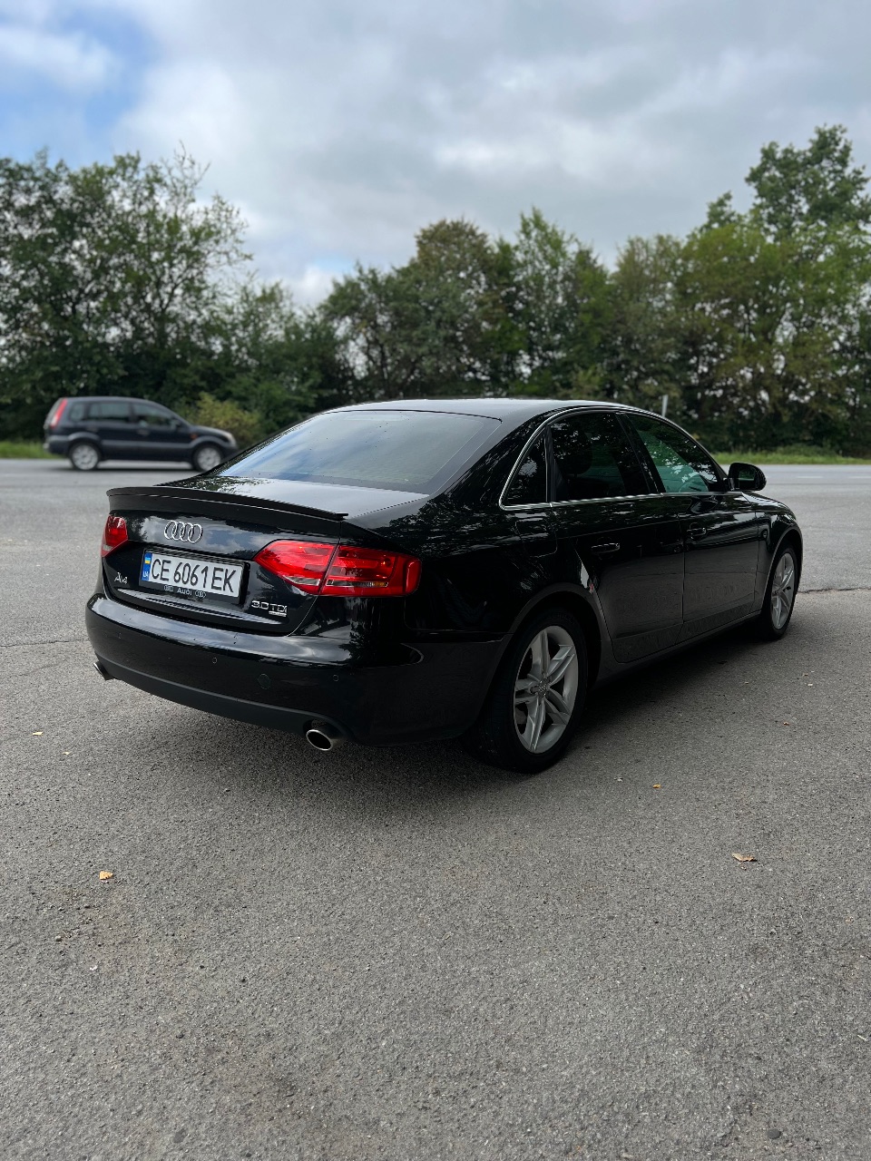 Audi A4 - фото 5