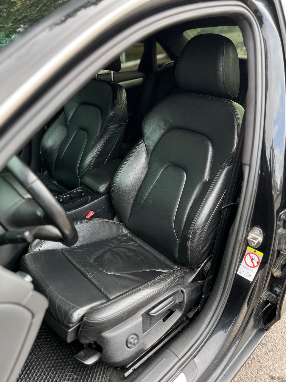 Audi A4 - фото 17