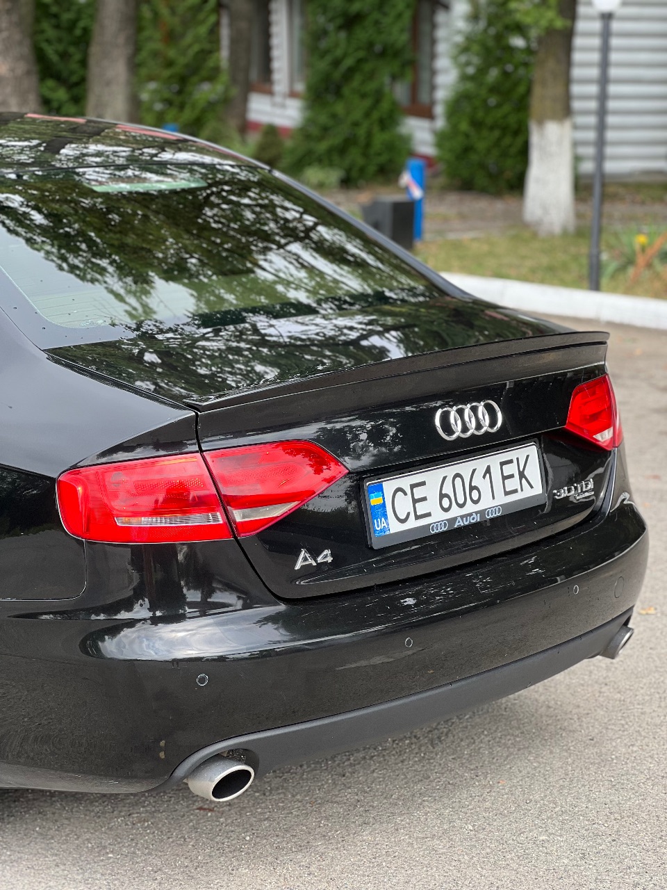 Audi A4 - фото 8