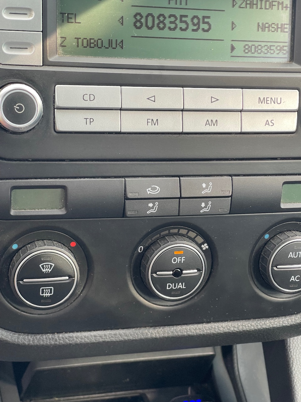 Volkswagen Golf - фото 12