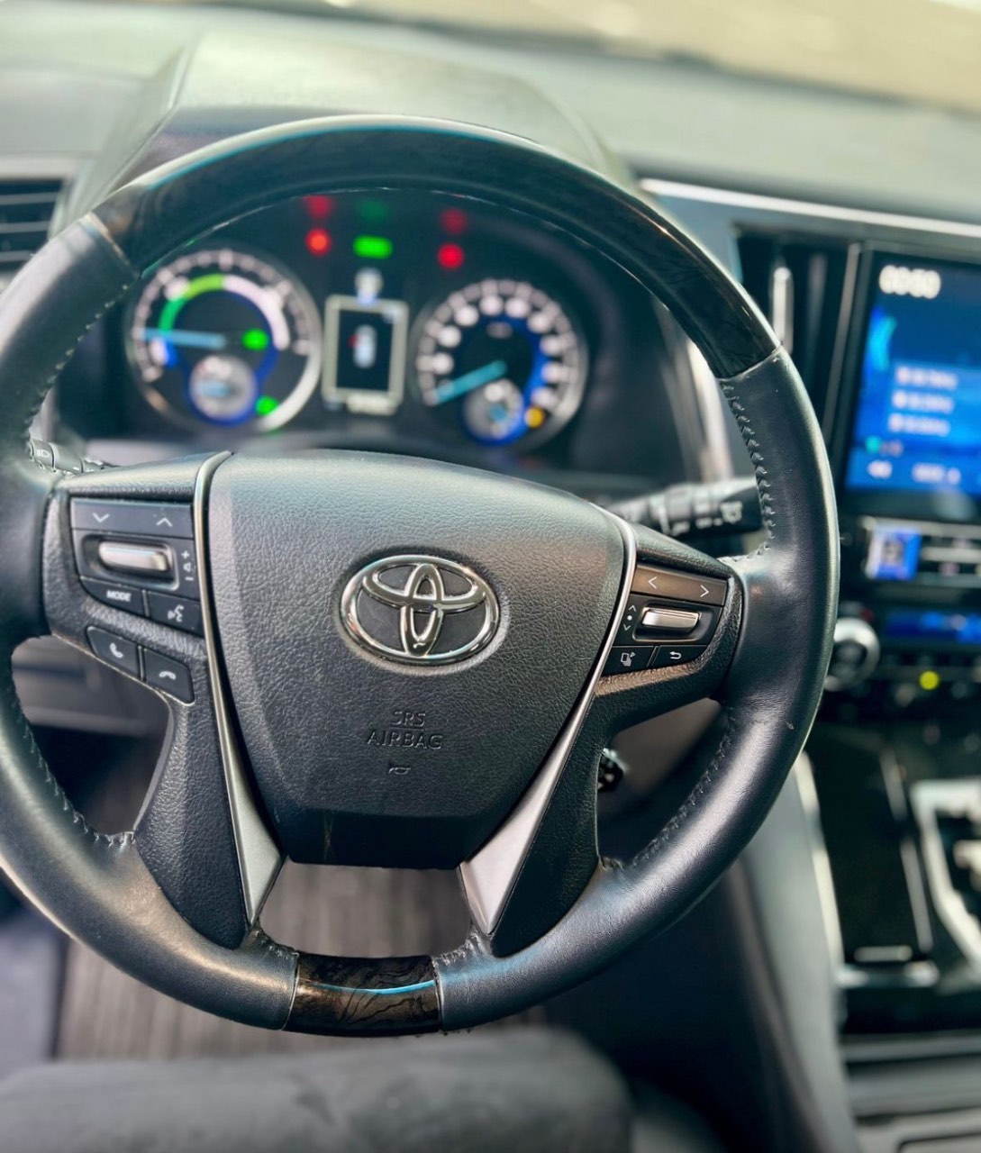 Toyota Vellfire - фото 20