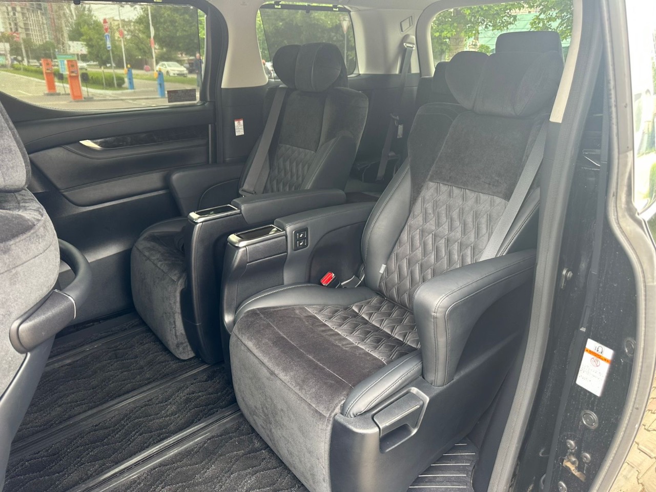 Toyota Vellfire - фото 21