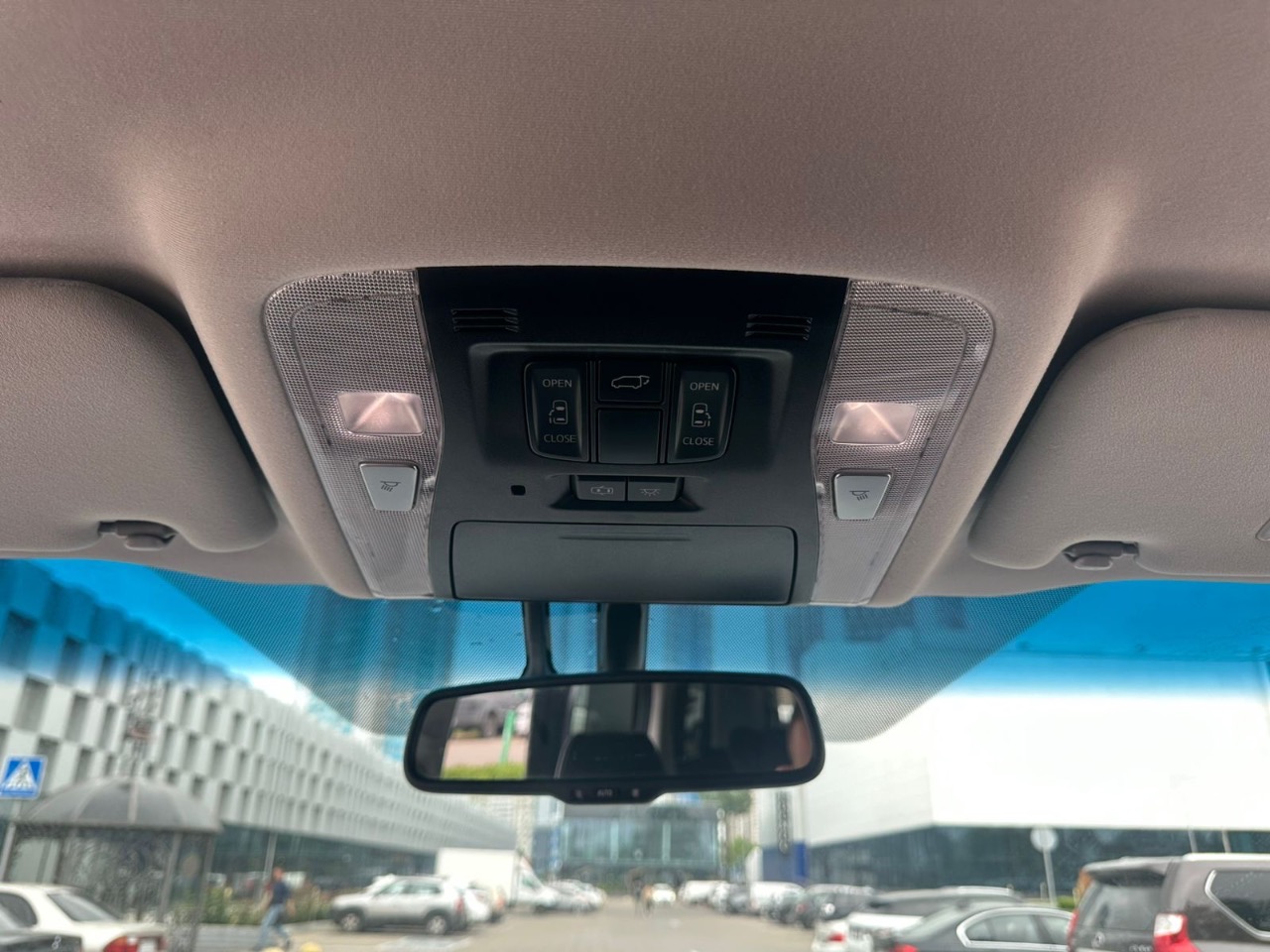 Toyota Vellfire - фото 19