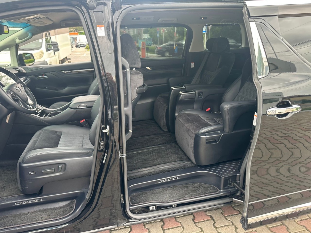 Toyota Vellfire - фото 22