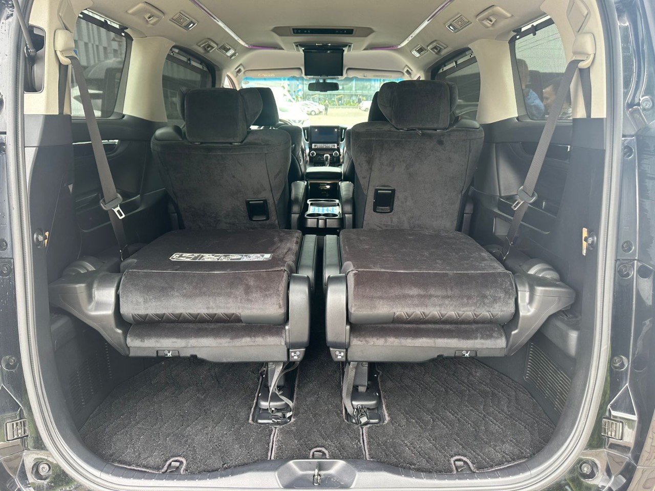 Toyota Vellfire - фото 7