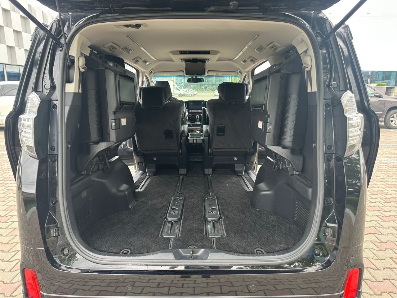 Toyota Vellfire - фото 15