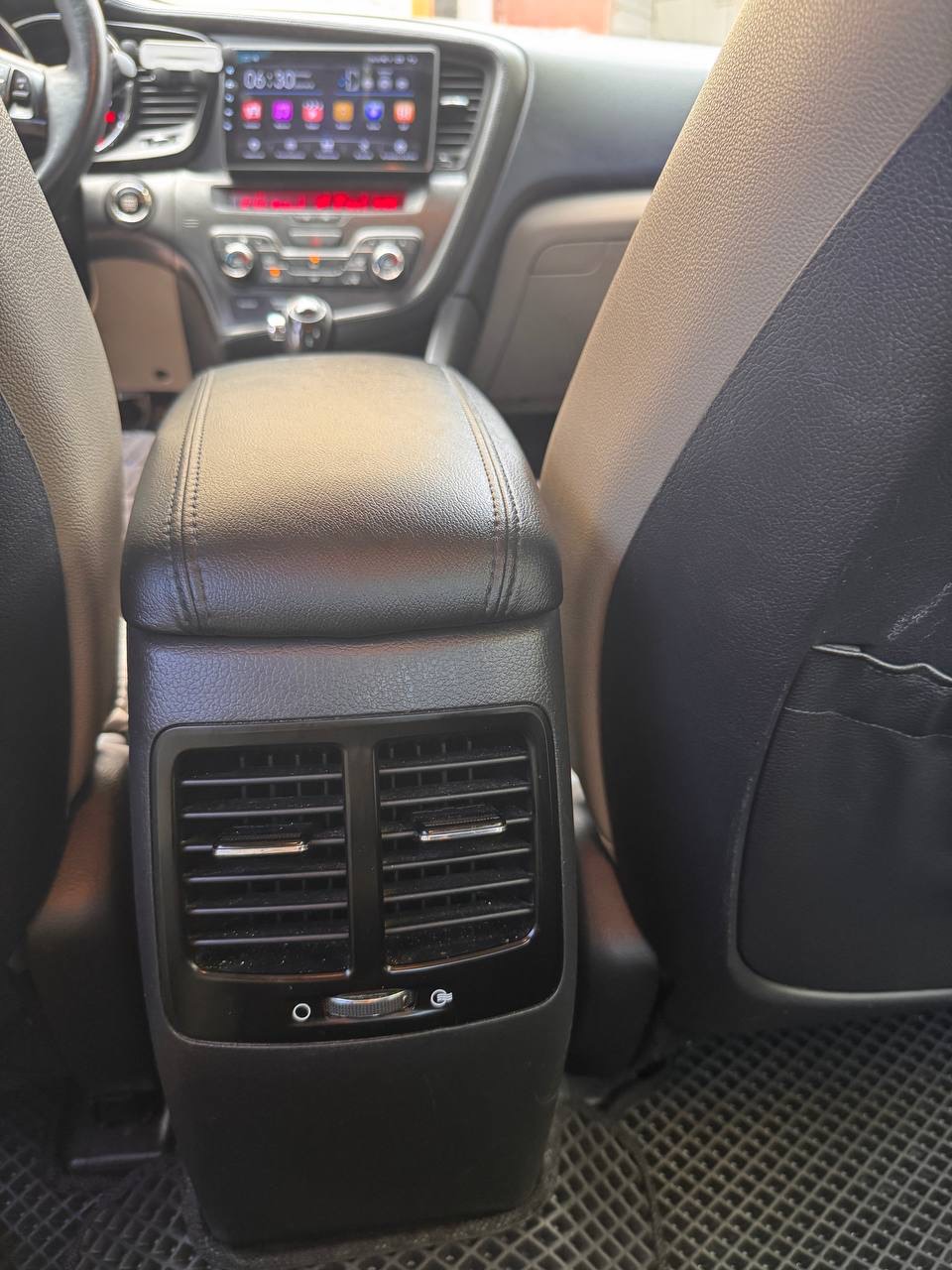 Kia Optima - фото 12