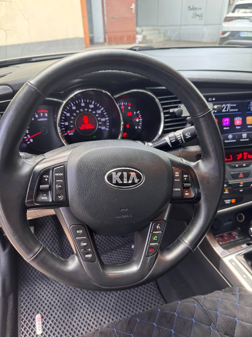Kia Optima - фото 6