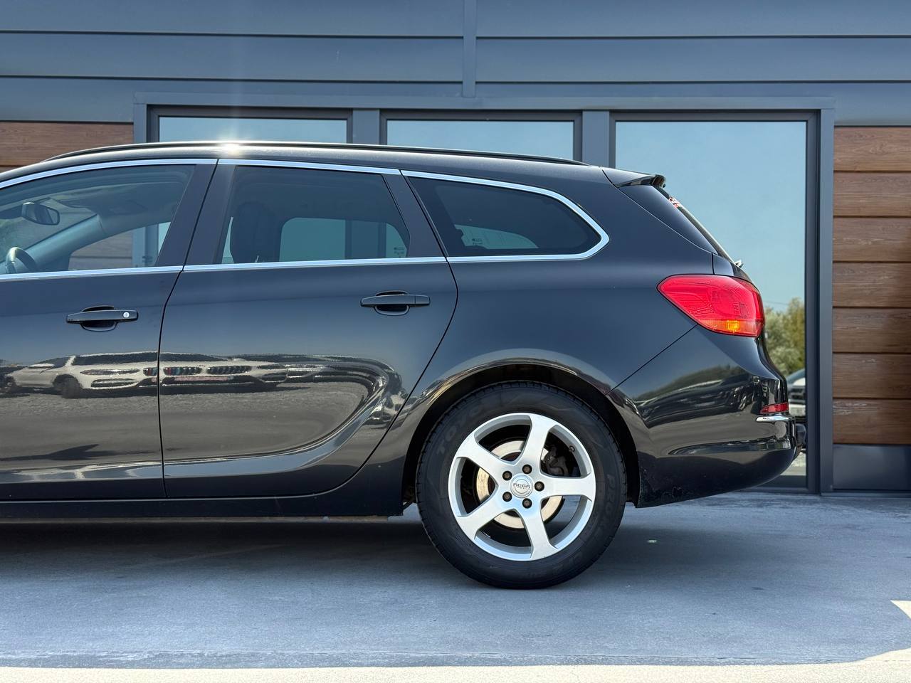 Opel Astra - фото 7