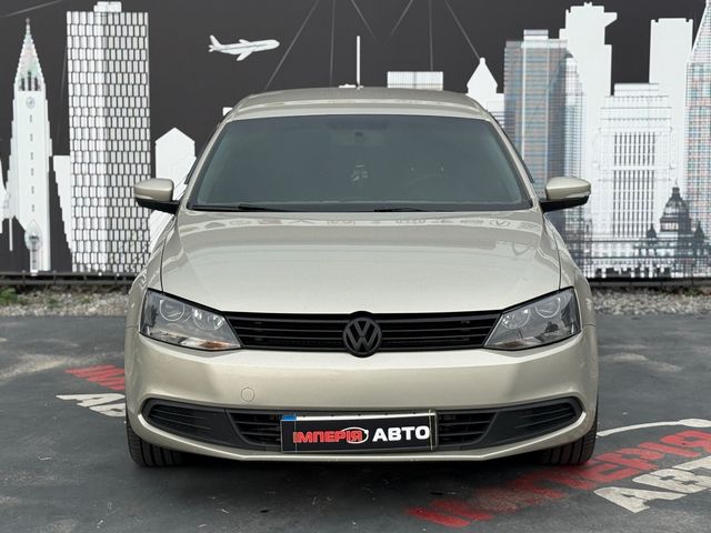 Volkswagen Jetta - фото 1