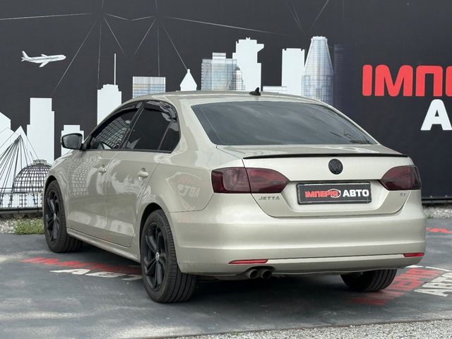 Volkswagen Jetta - фото 5