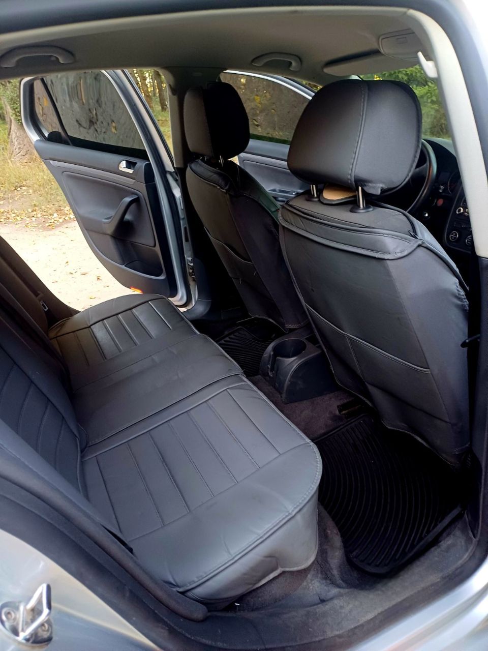 Volkswagen Jetta - фото 10