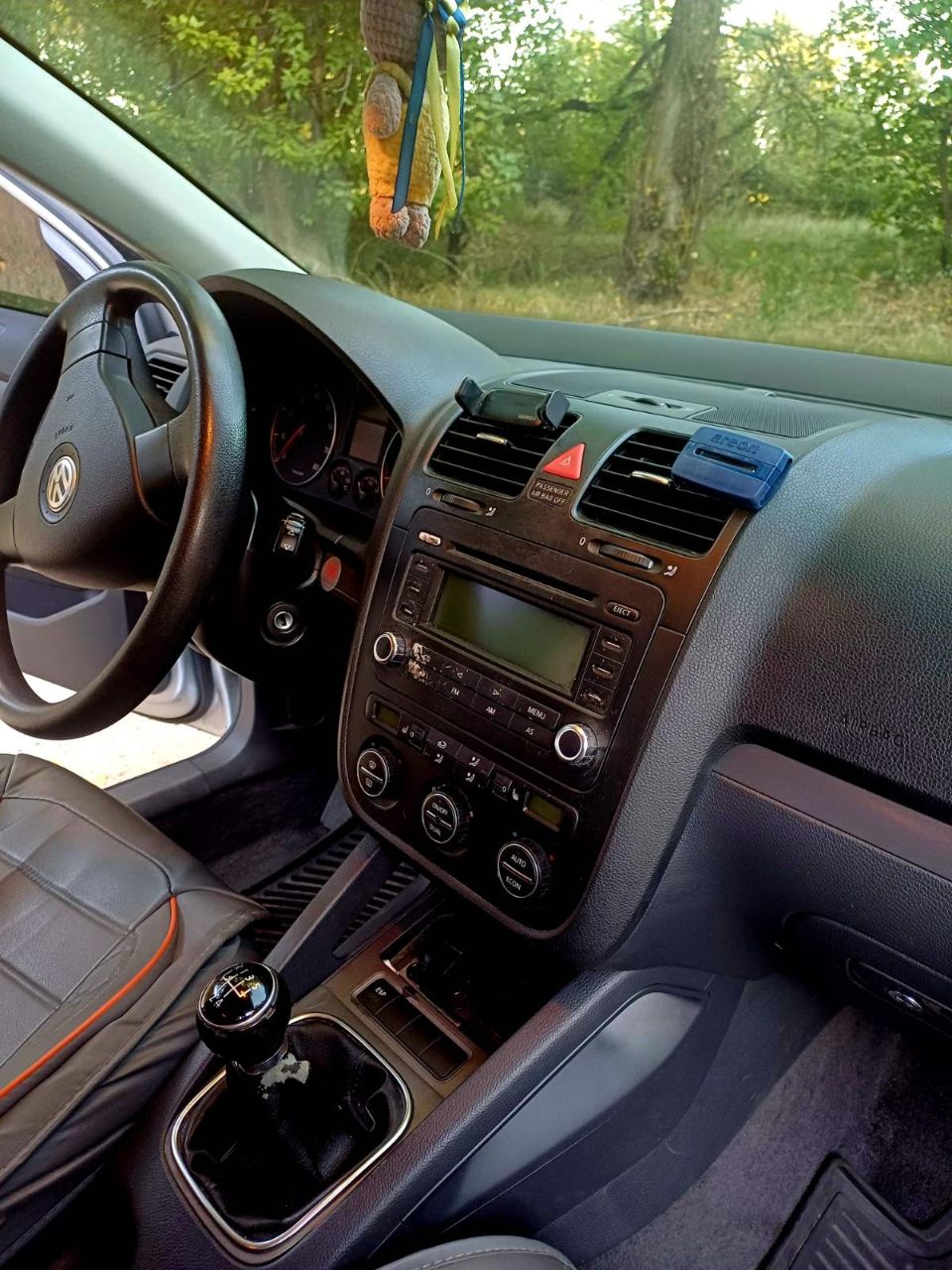 Volkswagen Jetta - фото 4