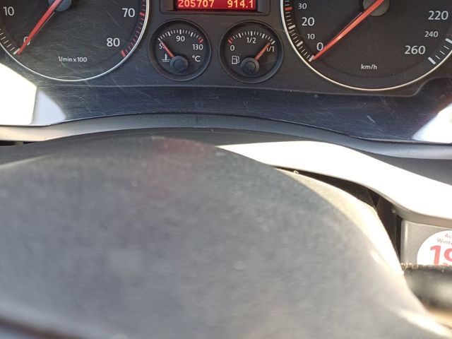 Volkswagen Jetta - фото 3