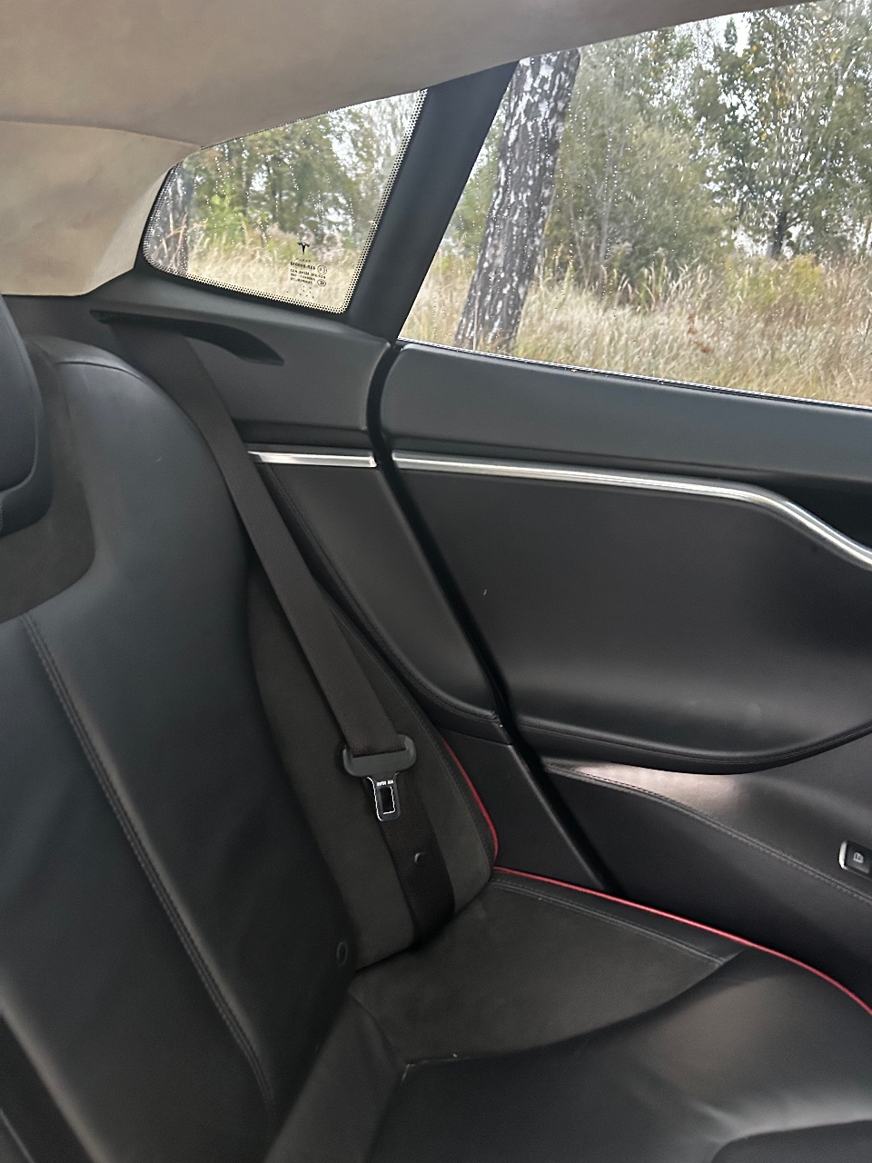Tesla Model S - фото 9
