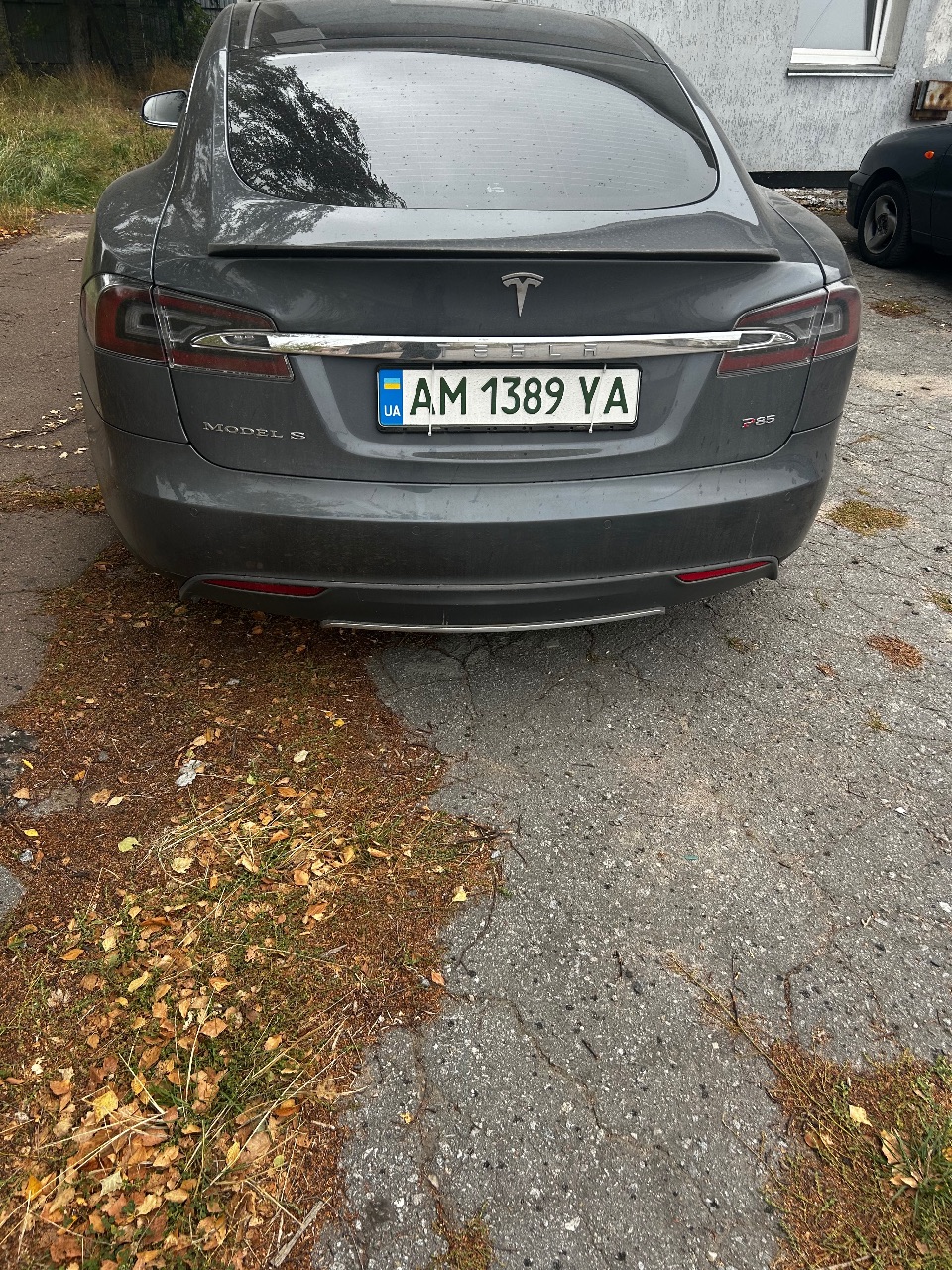 Tesla Model S - фото 7