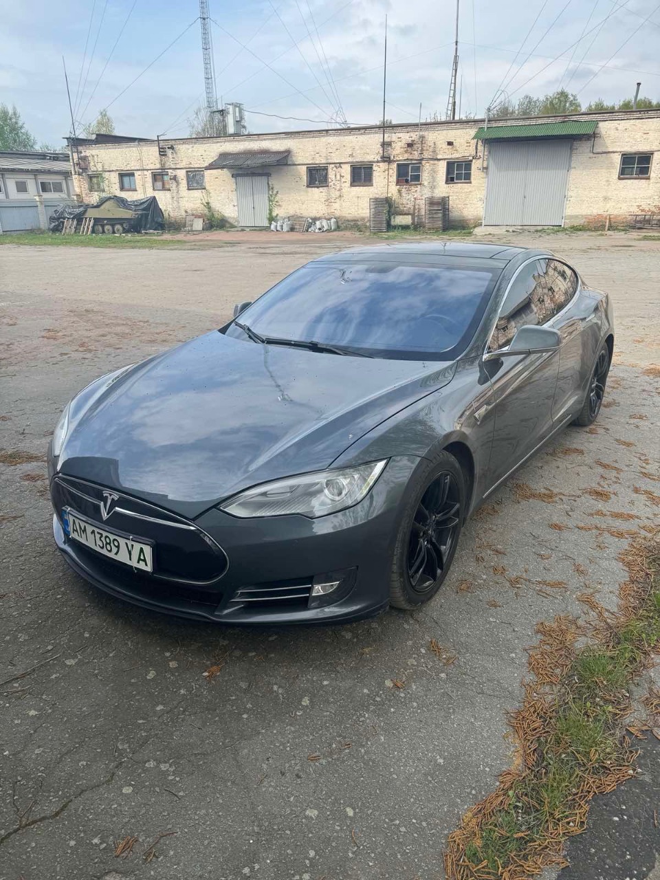 Tesla Model S - фото 11