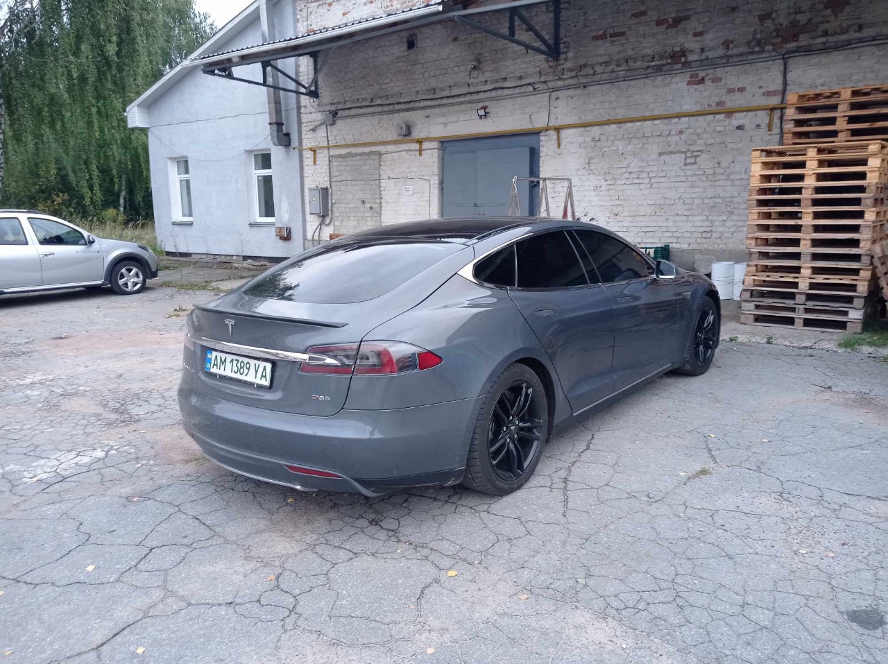 Tesla Model S - фото 14