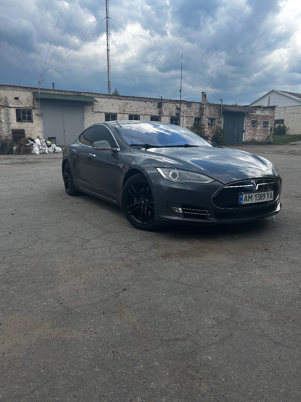 Tesla Model S - фото 2