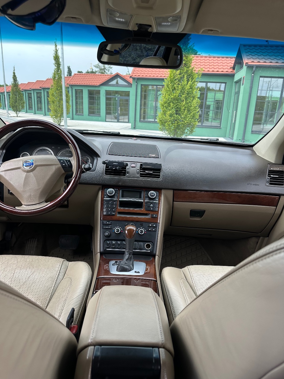 Volvo XC90 - фото 14