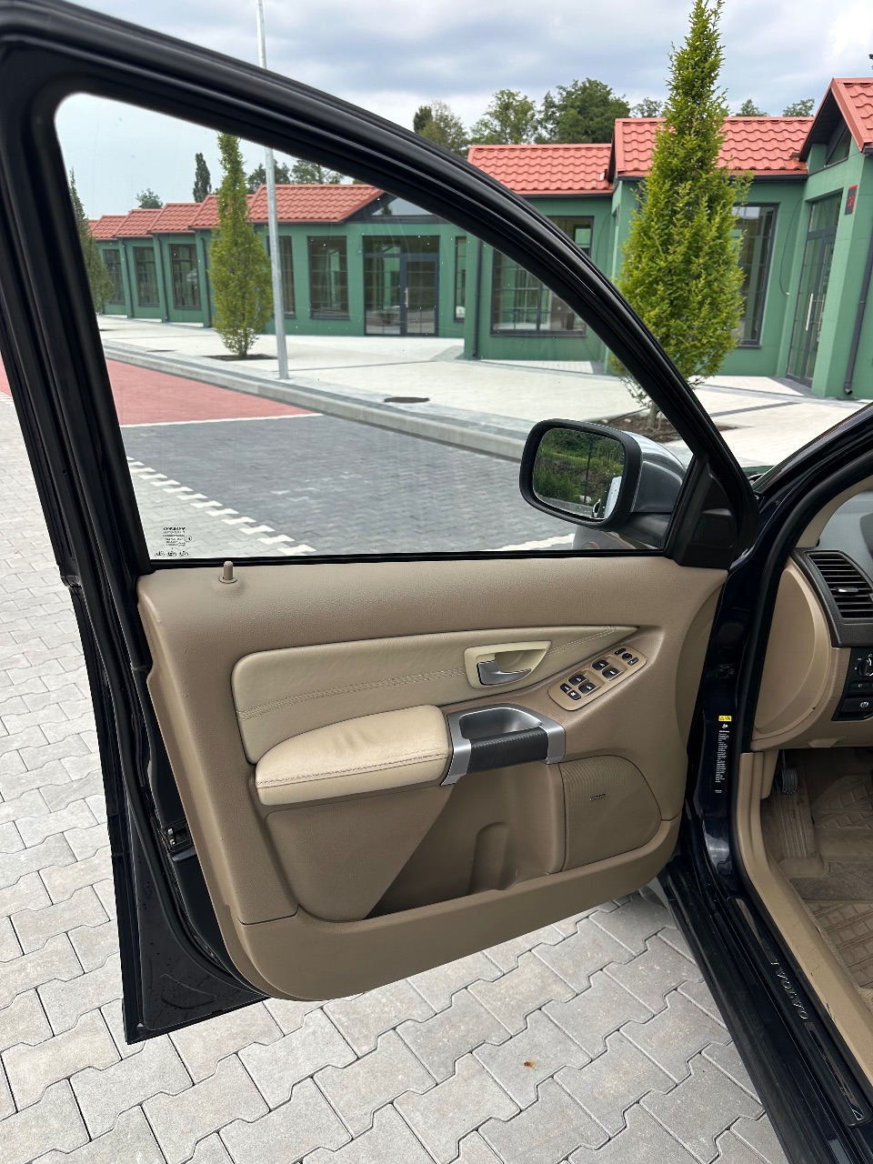 Volvo XC90 - фото 10