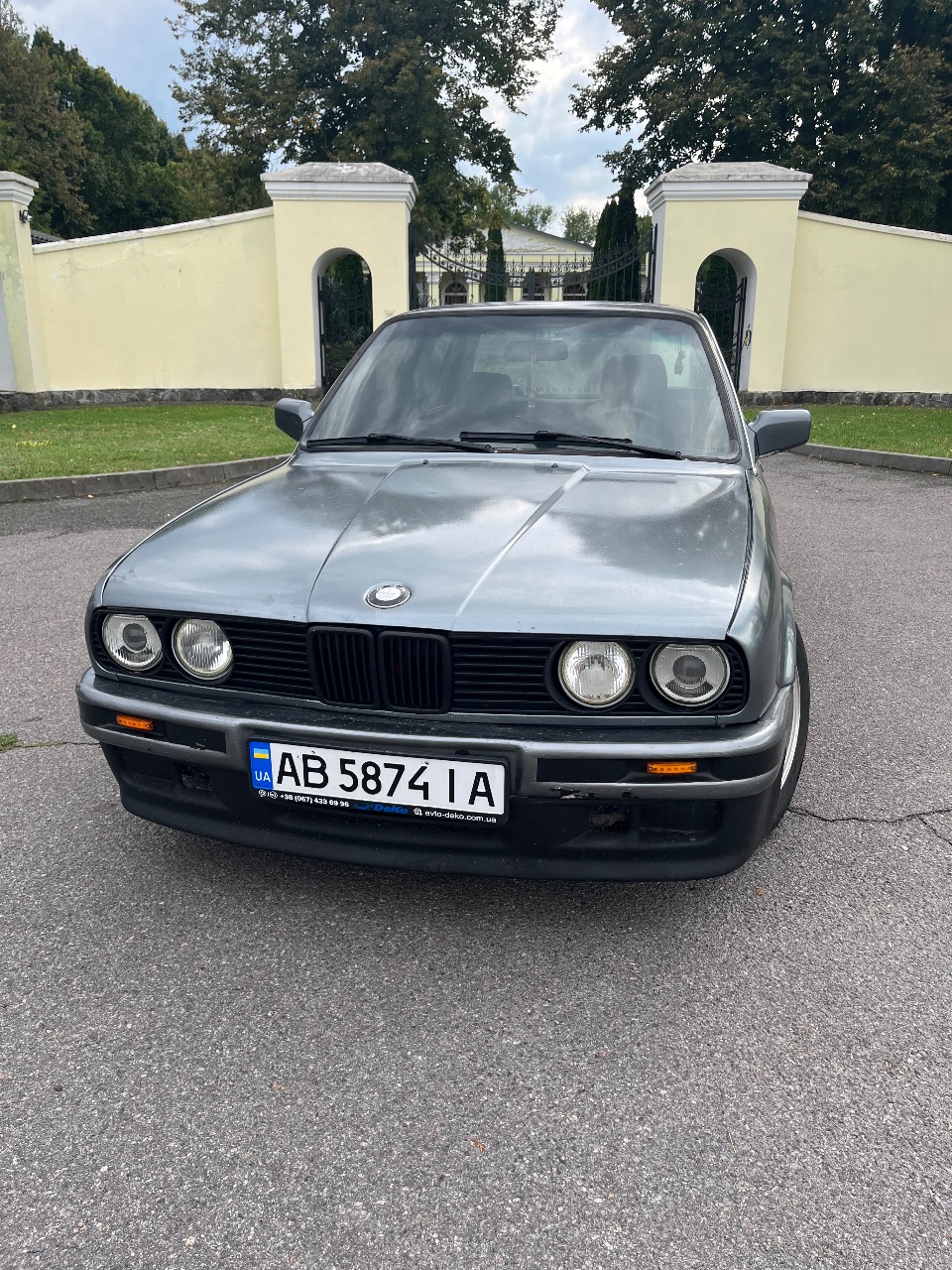 BMW 3 серії - фото 1