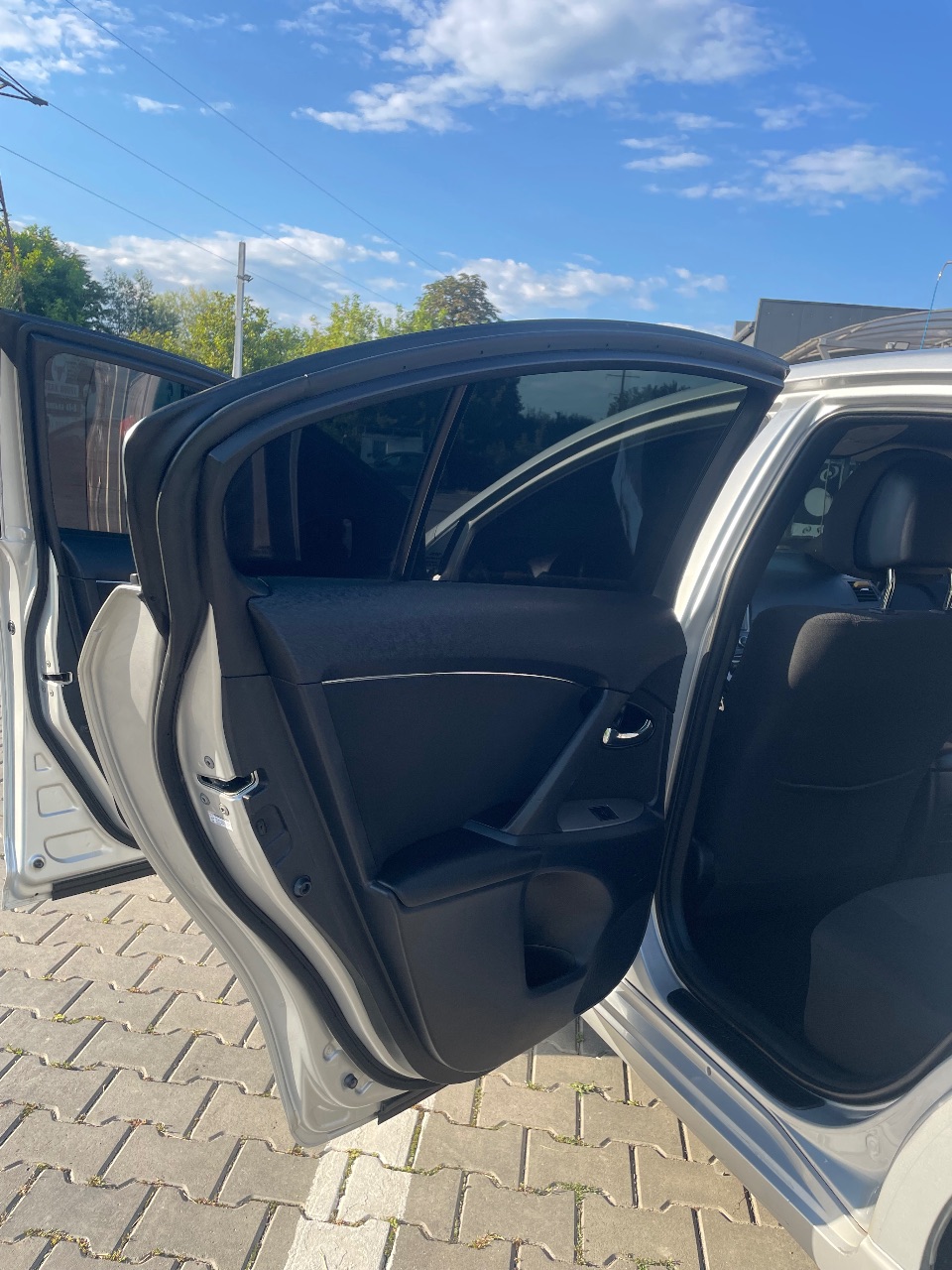 Toyota Avensis - фото 13