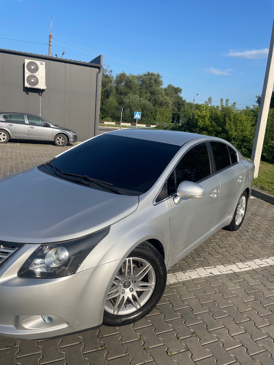 Toyota Avensis - фото 10