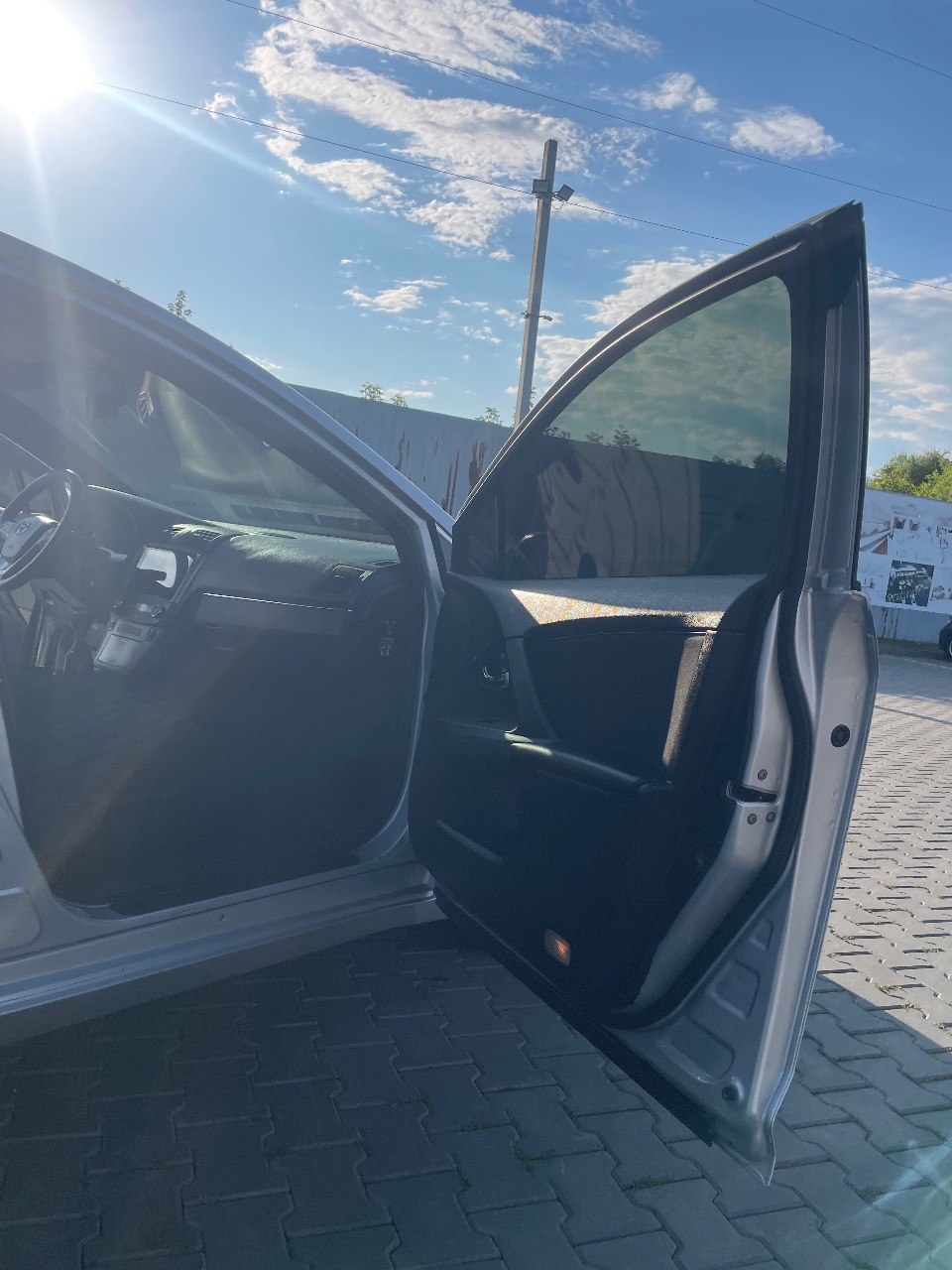 Toyota Avensis - фото 16