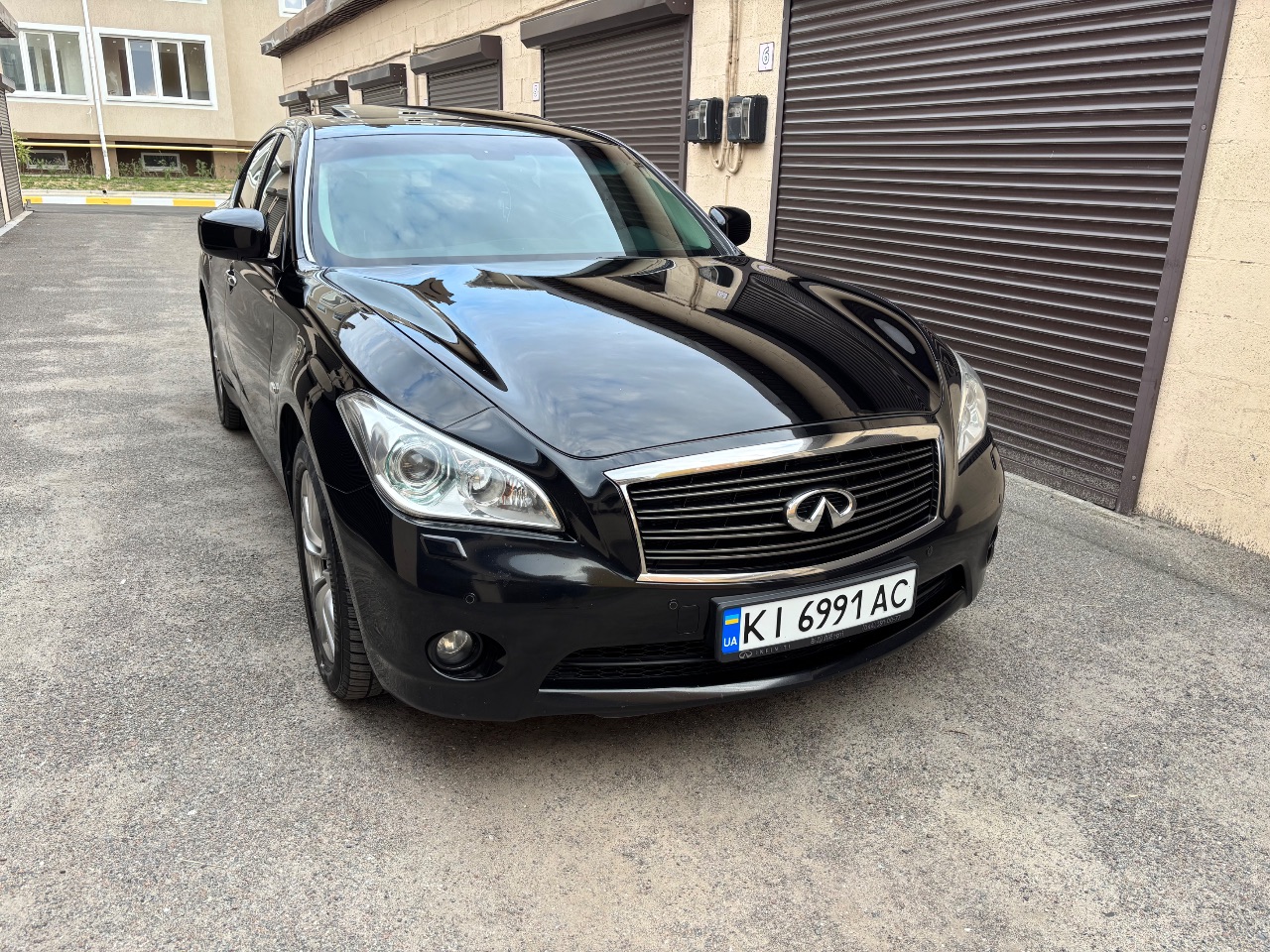 Infiniti M - фото 3