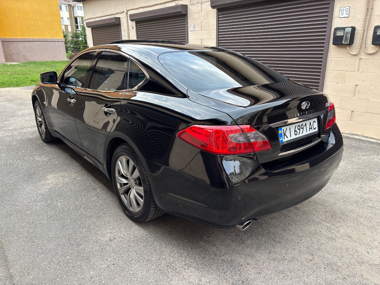 Infiniti M - фото 2