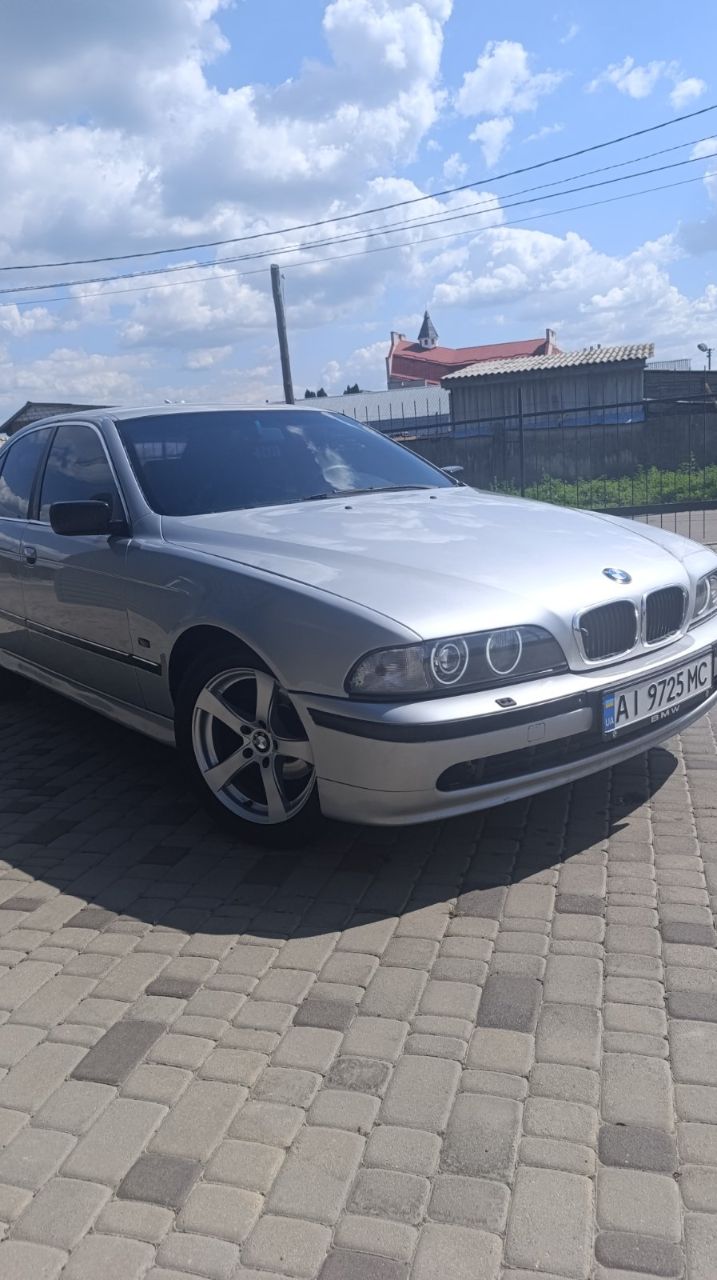 BMW 5 серії - фото 5