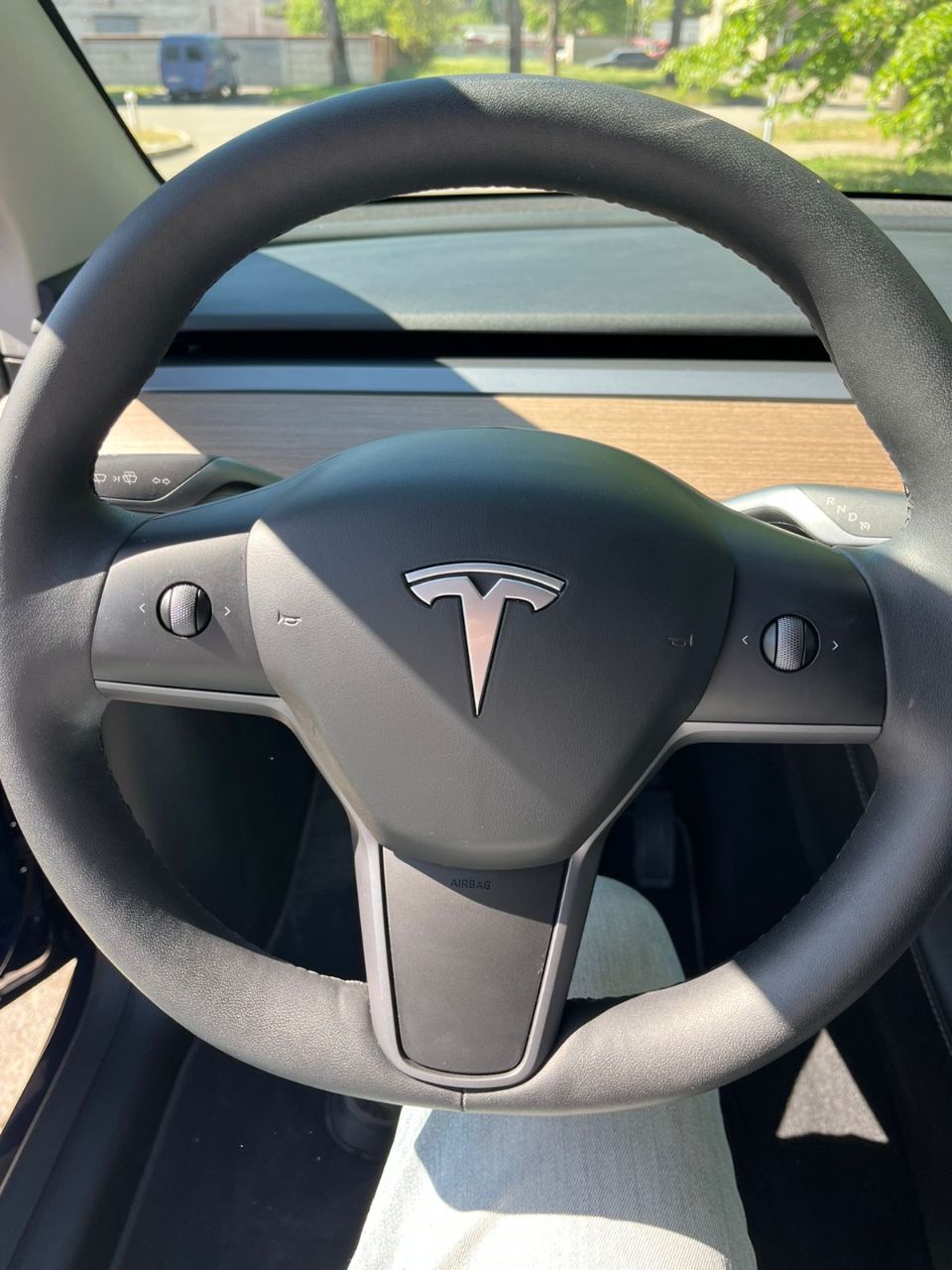 Tesla Model Y - фото 4