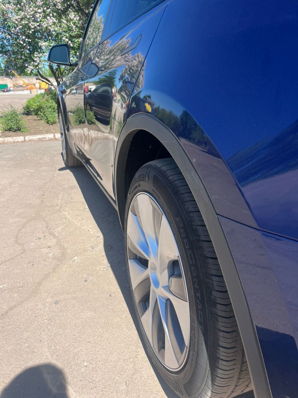 Tesla Model Y - фото 8