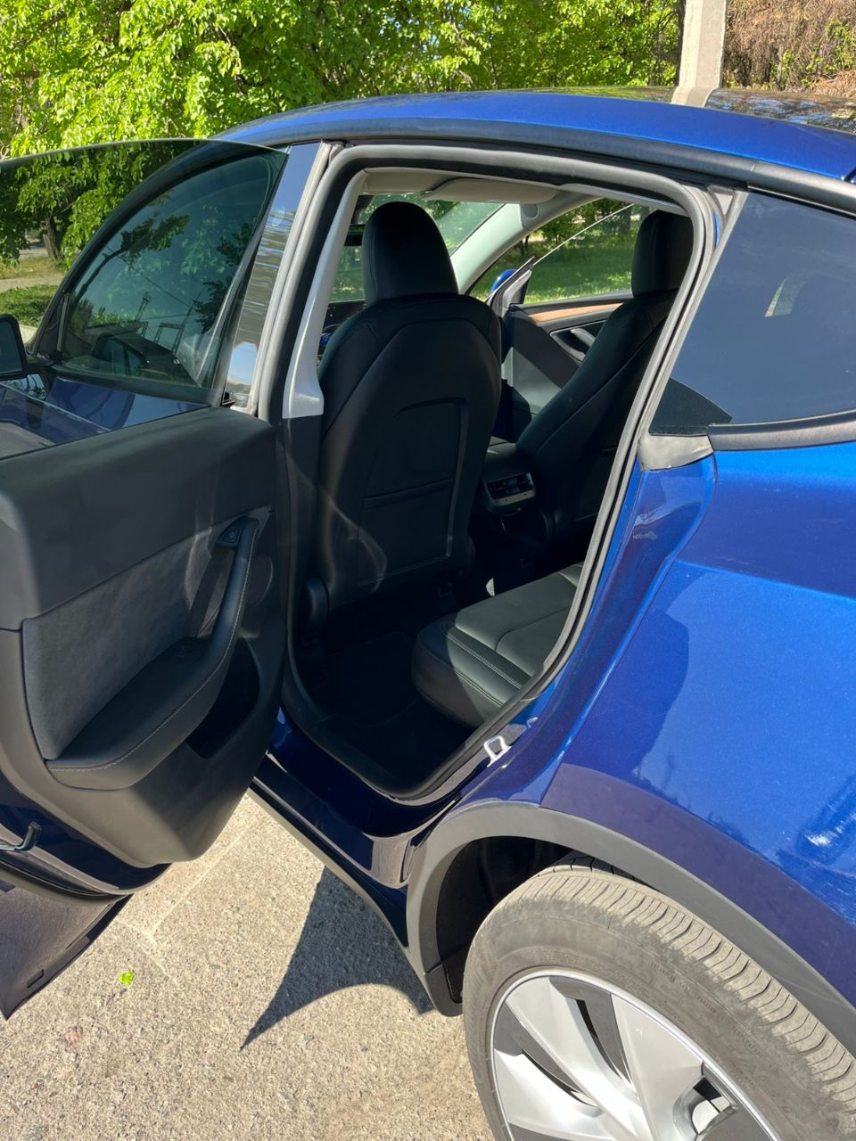 Tesla Model Y - фото 11