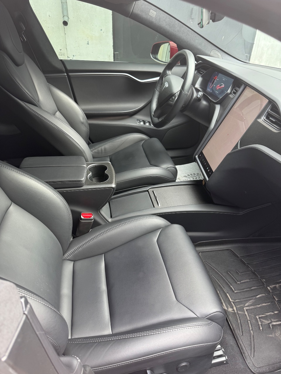 Tesla Model S - фото 14