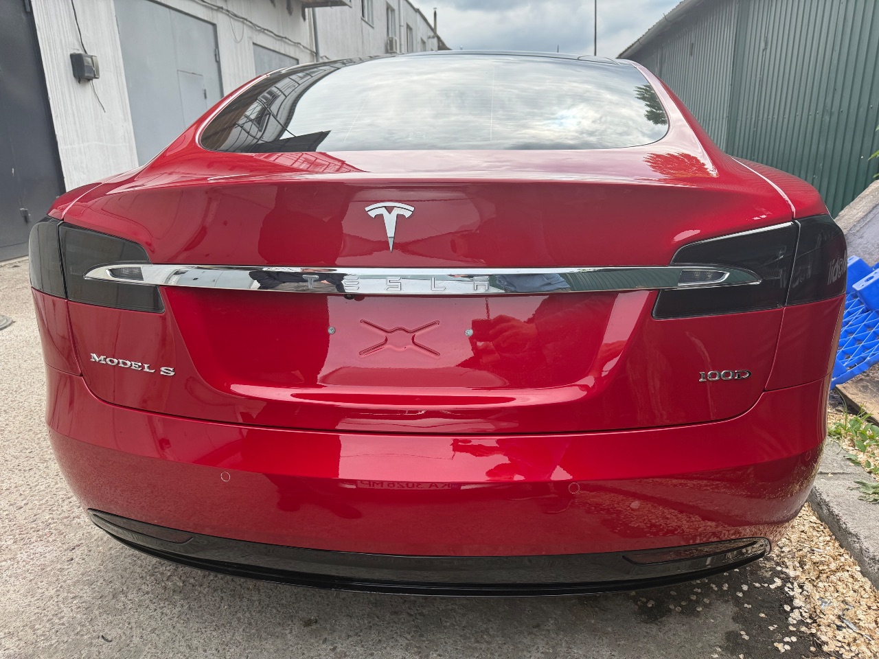 Tesla Model S - фото 26