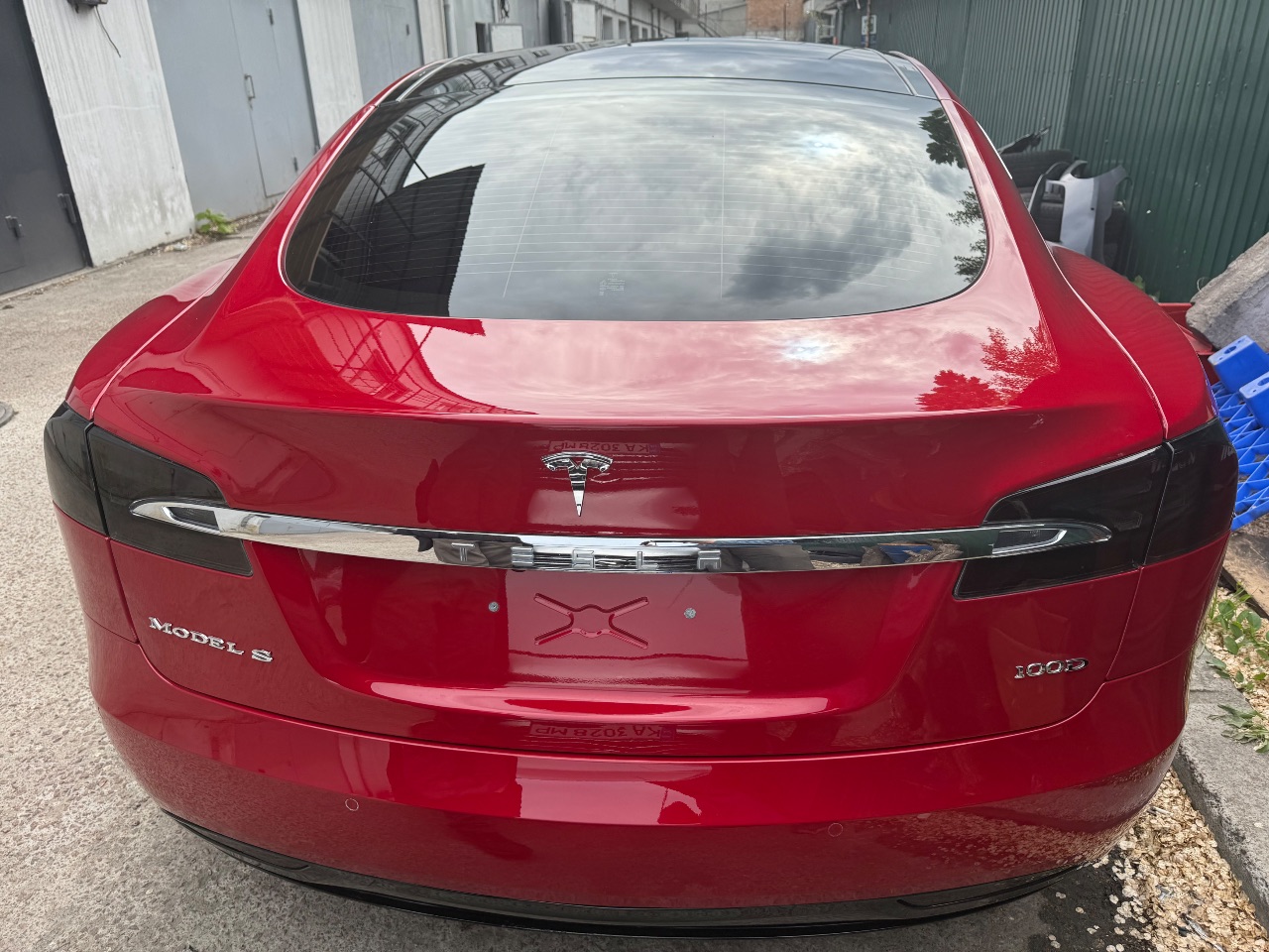Tesla Model S - фото 25