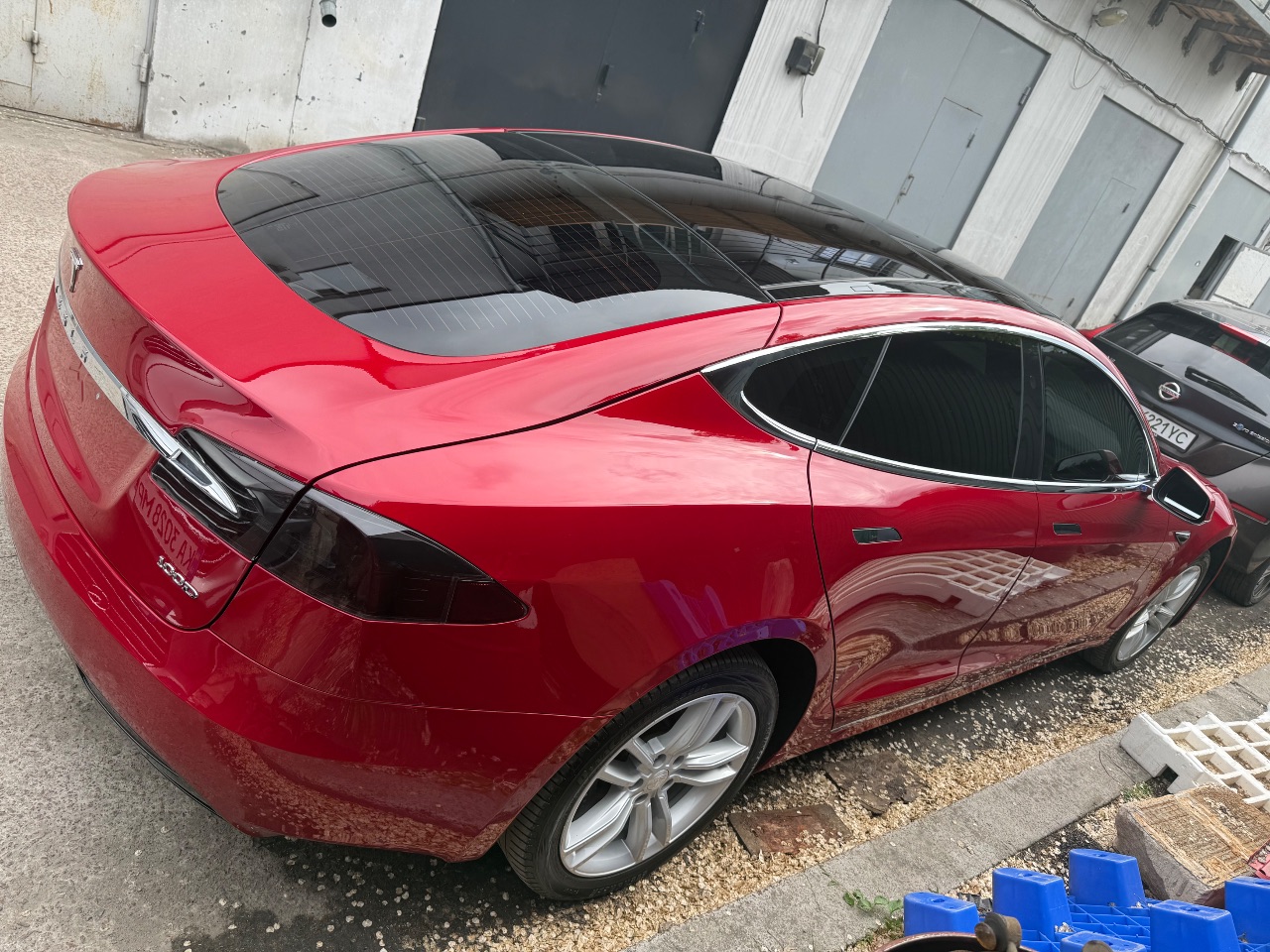 Tesla Model S - фото 22