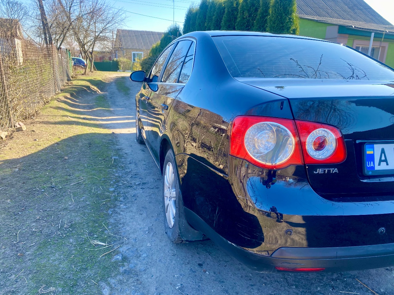 Volkswagen Jetta - фото 2